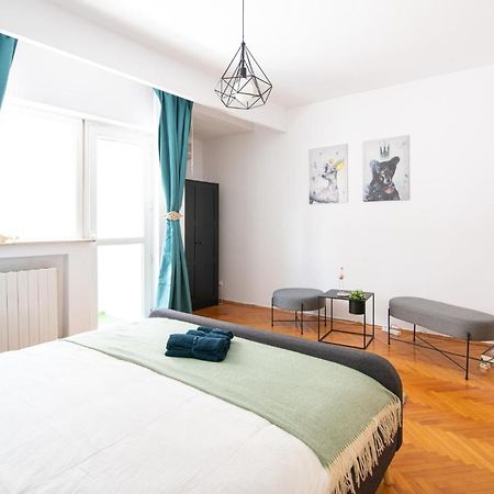 Amazing New Flat City Center Boekarest Buitenkant foto
